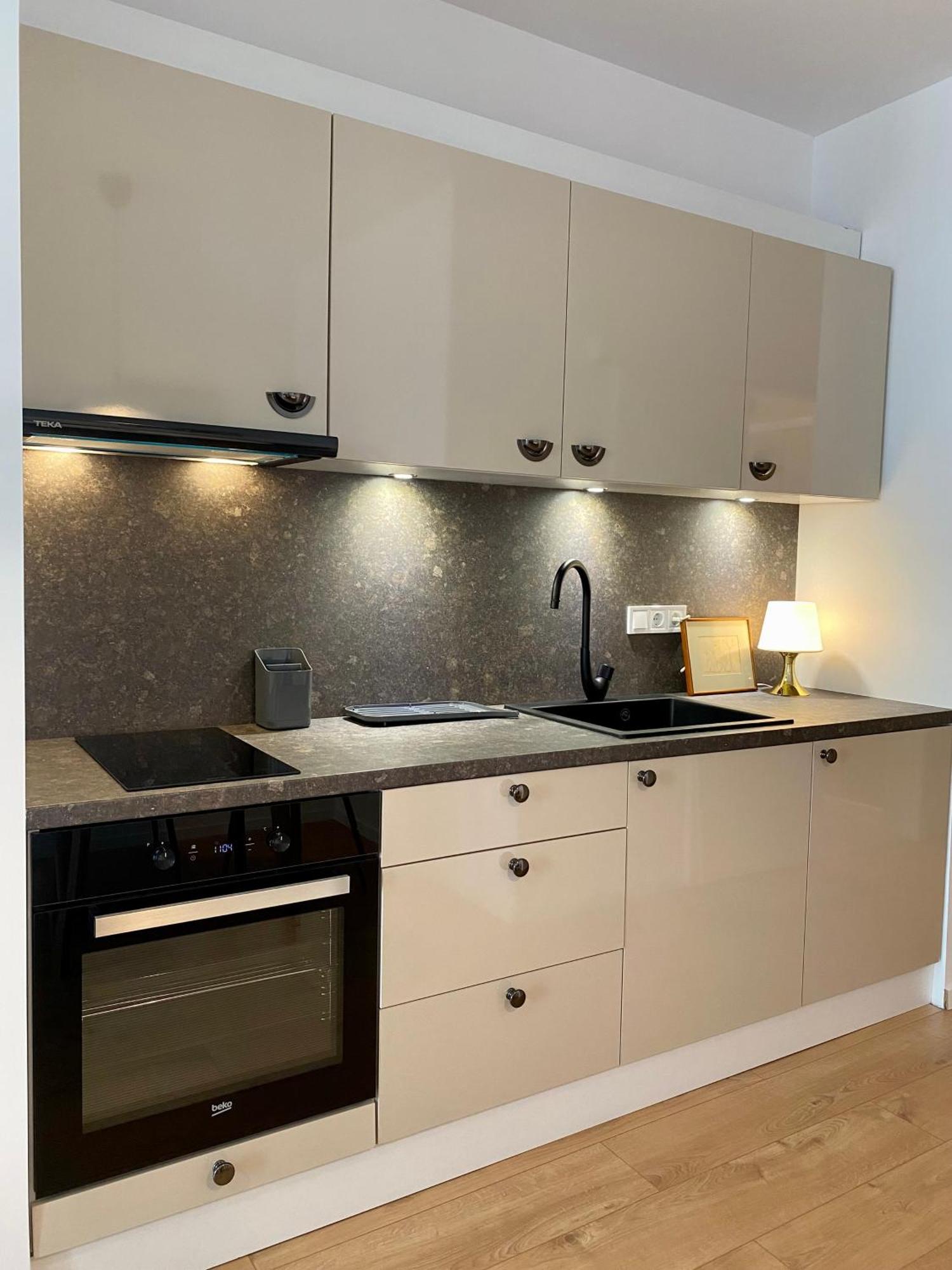Mycampus Unwe Studentski Mountain Views Modern Kitchen Equipment 소피아 외부 사진